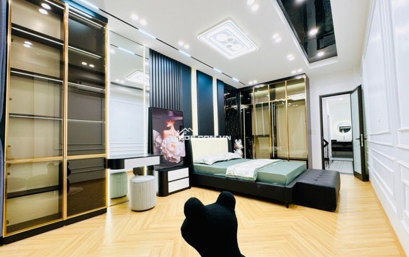 NHÀ ĐẸP TRẦN DUY HƯNG – 6 TẦNG THANG MÁY – Ô TÔ GẦN NHÀ – GIÁ HƠN 15 TỶ